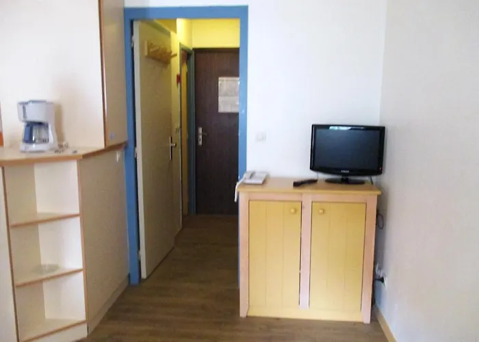 Moderne Avec Balcon - Saint-raphael - 25 M² - Parking Апартаменты