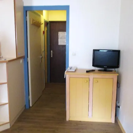 Moderne Avec Balcon - Raphael - 25 M² - Parking Apartment