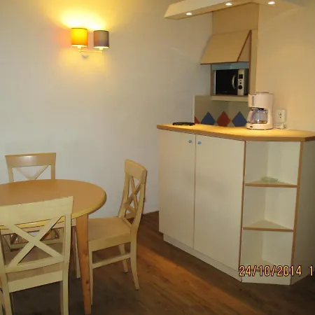 Moderne Avec Balcon - Raphael - 25 M² - Parking * Saint-Raphael (Var)