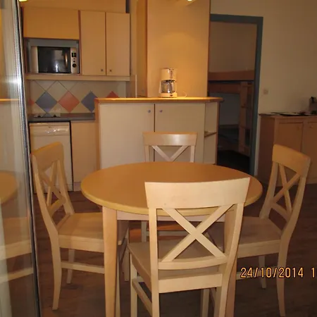 Apartmán Moderne Avec Balcon - Saint-raphael - 25 M² - Parking