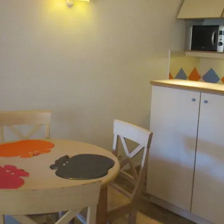 Moderne Avec Balcon - Saint-raphael - 25 M² - Parking * Saint-Raphaël